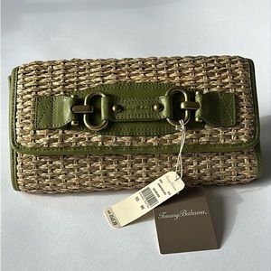 Tommy Bahama Cayman Straw Clutch. NWTS Moss green
